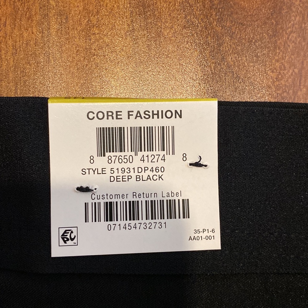 14 short black JM collection jeans curvy fit straight leg comfort waistband. - Picture 3 of 4